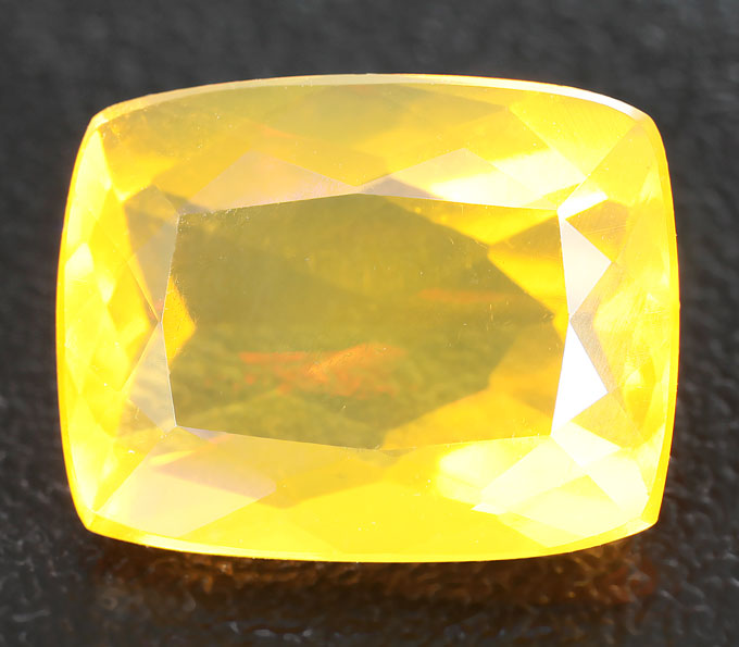 Ограненный мексиканский опал 4,4 карата