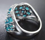 Эффектное серебряное кольцо с апатитами и голубыми топазами Серебро 925