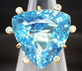 Золотое кольцо с ярким голубым топазом 36,14 карата и лейкосапфирами Золото