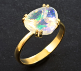 Золотое кольцо с абсолютно прозрачным ограненным опалом 2,85 карата с яркой опалесценцией Золото