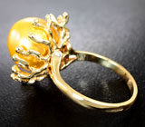 Кольцо с золотистой морской жемчужиной и бриллиантами Золото