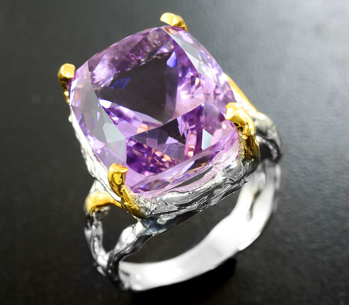 Серебряное кольцо с аметистом