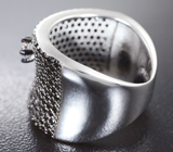 Стильное серебряное кольцо с черными шпинелями Серебро 925