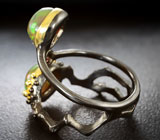 Серебряное кольцо с кристаллическими эфиопскими опалами и гранатом Серебро 925