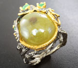 Серебряное кольцо с кабошоном желтого сапфира 30+ карат и зелеными бериллами Серебро 925