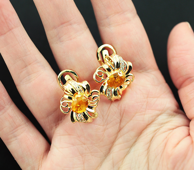 Золотые крупные серьги с яркими желтыми 3,4 карата и бесцветными ...