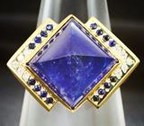 Золотой перстень с крупным танзанитом авторской огранки 18,3 карата, синими сапфирами и бриллиантами Золото