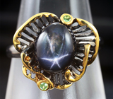 Серебряное кольцо cо звездчатым сапфиром 2,8 карата и цаворитами Серебро 925