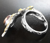 Серебряное кольцо с цветной жемчужиной, перидотом и зелеными сапфирами Серебро 925