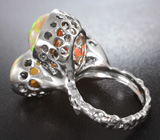 Серебряное кольцо с кристаллическими эфиопскими опалами 11,16 карата
