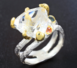 Серебряное кольцо с бесцветным топазом и сапфирами Серебро 925