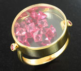 Золотое кольцо с кристаллами рубиновой шпинели 3,55 карата под сапфировыми стеклами и огранеными шпинелями Золото