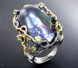 Серебряное кольцо c цветной жемчужиной барокко 38,39 карата и цаворитами Серебро 925