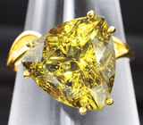Золотое кольцо с чистейшим оливковым цитрином авторской огранки 8,84 карата Золото