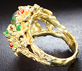 Кольцо c кристаллическим черным опалом, разноцветными сапфирами и бриллиантами Золото
