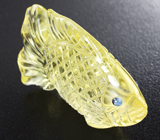 Миниатюра «Рыбка» из цельного цитрина с синими сапфирами 