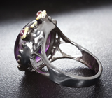 Серебряное кольцо с аметистом, родолитами и черными шпинелями Серебро 925