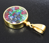 Золотой драгоценный кулон-калейдоскоп с кристаллами сапфиров, изумрудов и рубинов под сапфировыми стеклами Золото