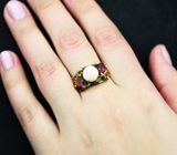 Серебряное кольцо с розовым опалом, родолитами гранатами и зелеными топазами Серебро 925