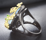 Серебряное кольцо с голубым опалом, диопсидами и родолитами Серебро 925