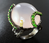 Серебряное кольцо с розовым кварцем 30+ карат и диопсидами Серебро 925