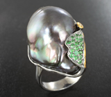 Серебряное кольцо с цветной жемчужиной барокко 44,46 карата, желтыми сапфирами и цаворитами Серебро 925
