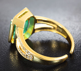 Золотое кольцо с превосходным уральским изумрудом 3,68 карата и бриллиантами Золото