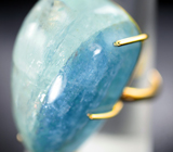 Золотое массивное кольцо с крупным полихромным забайкальским аквамарином 75,93 карата Золото