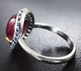 Серебряное кольцо с рубином 9,4 карата и синими сапфирами Серебро 925