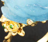 Золотое скульптурное кольцо с редкой красоты резным аквамарином 36 карат, цаворитами и бриллиантами Золото