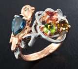 Чудесное серебряное кольцо с насыщенно-синим топазом и разноцветными турмалинами Серебро 925
