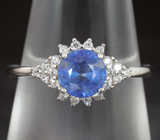 Изящное серебряное кольцо с васильково-синим сапфиром Серебро 925