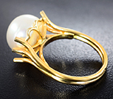 Кольцо с морской жемчужиной 13,74 карата и лейкосапфирами Золото