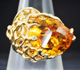 Золотое кольцо с гелиодором авторской огранки 12,26 карата, цаворитами и бриллиантами Золото