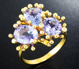Золотое кольцо с танзанитами высоких характеристик 4,48 карата и бриллиантами Золото