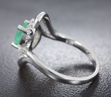 Изысканное серебряное кольцо с изумрудом