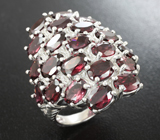 Впечатляющее крупное серебряное кольцо с родолитами Серебро 925