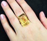 Золотое коктейльное кольцо с чистейшим крупным цитрином 29,15 карата Золото