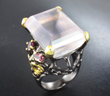 Серебряное кольцо с розовым кварцем и родолитами Серебро 925