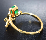 Золотое кольцо с яркими уральскими изумрудами 0,63 карата и бриллиантами Золото