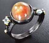 Серебряное кольцо с солнечным камнем и голубыми топазами Серебро 925