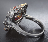 Серебряное кольцо с ограненными черными опалами 3,85 карата и разноцветными сапфирами Серебро 925