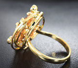 Золотое кольцо с морганитом высокой чистоты 5,81 карата и уральским изумрудами Золото