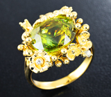 Золотое кольцо c ярким сфеном 4,8 карата и бриллиантами Золото
