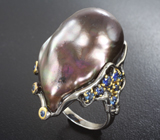 Серебряное кольцо с цветной жемчужиной барокко 46,15 карата и синими сапфирами Серебро 925