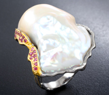 Серебряное кольцо с жемчужиной барокко 52,4 карата и розовыми сапфирами Серебро 925
