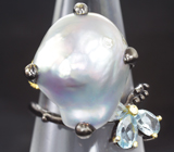 Серебряное кольцо с жемчужиной барокко, голубыми топазами и лунным камнем Серебро 925