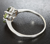 Изящное серебряное кольцо с родолитом и перидотами Серебро 925