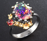 Серебряное кольцо с ограненным черным опалом 2,43 карата и разноцветными сапфирами Серебро 925