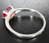 Кольцо с неоново-красной шпинелью 1,2 карата Серебро 925
